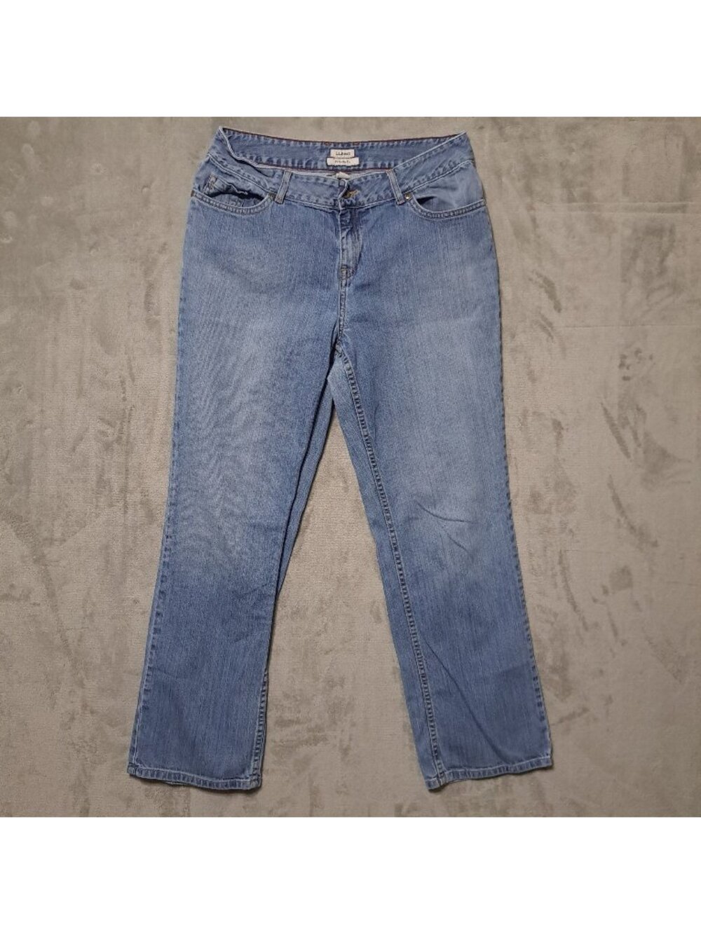 L.L. Bean 10 Favorite Fit Jeans Light Blue Denim Straight Leg